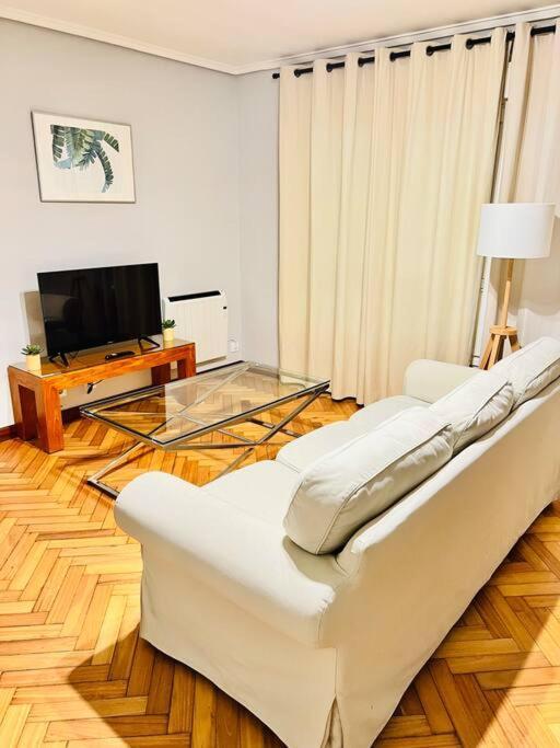 Apartamento En El Centro De Vigo 2 Habitaciones Buitenkant foto